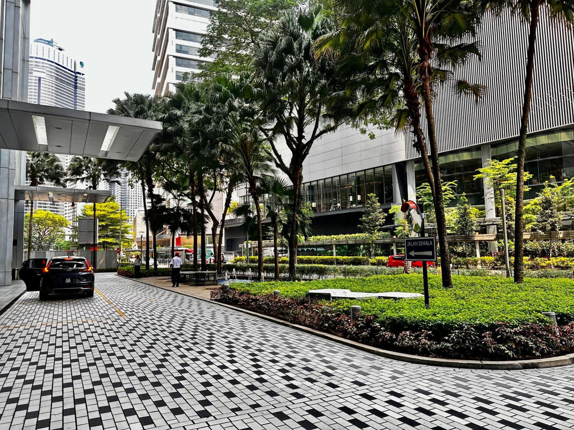 Soho Suites Klcc By Sky Multilink 쿠알라룸푸르 외부 사진